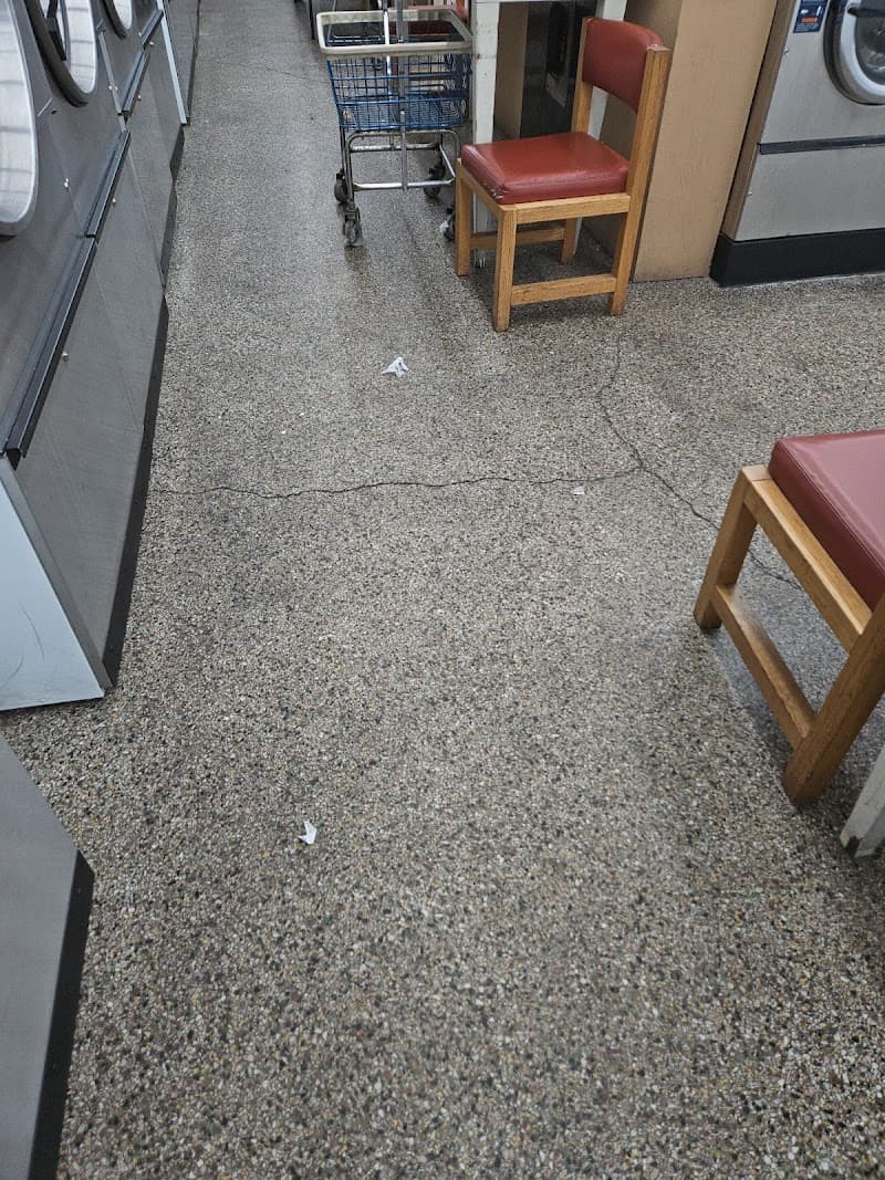 Fox Cleaners and Laundromat gallery image 9