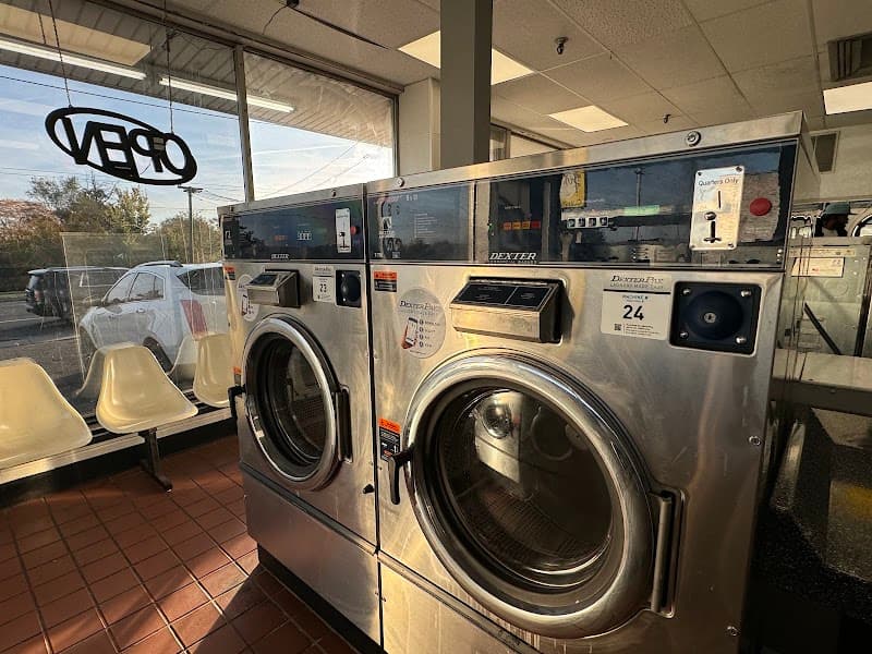 Fox Cleaners and Laundromat gallery image 1