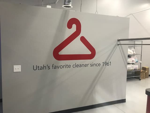 Red Hanger - Saratoga Springs gallery image 6